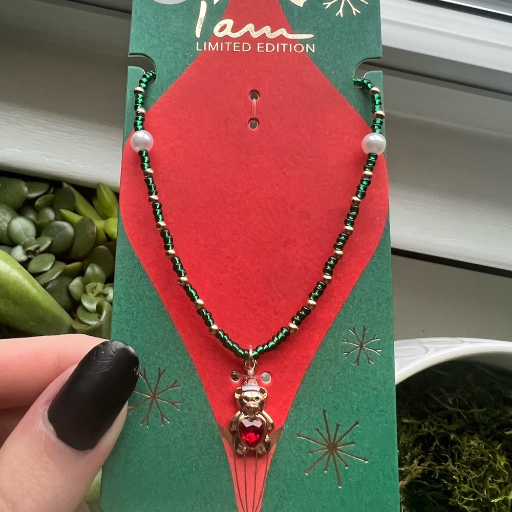 Item: christmas Santa bear beaded necklace